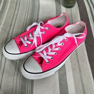 Neon Hot pink low top converse